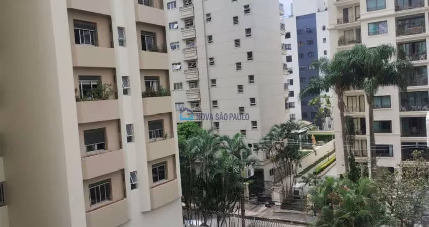 Apartamento com 120m² 3 dormitórios á venda no Brooklin Novo