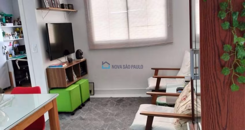 Apartamento com 02 dormitórios na região da Água Rasa