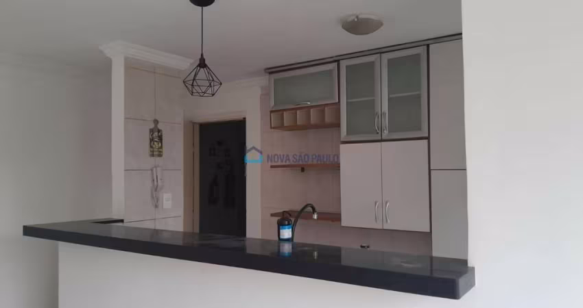 Apartamento 52 m²  próximo ao Metrô Saúde.