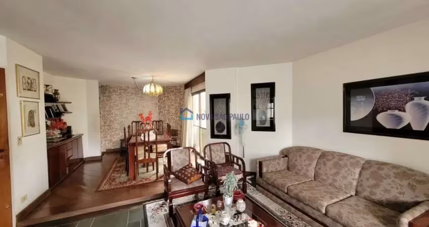 Apartamento 3 dormitórios, 1 suíte, 3 vagas - Moema