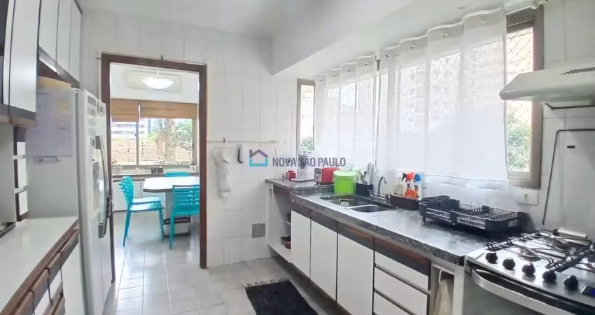 Apartamento de alto padrão na aclimação  192 m²  3 suítes  2 vagas  lazer completo