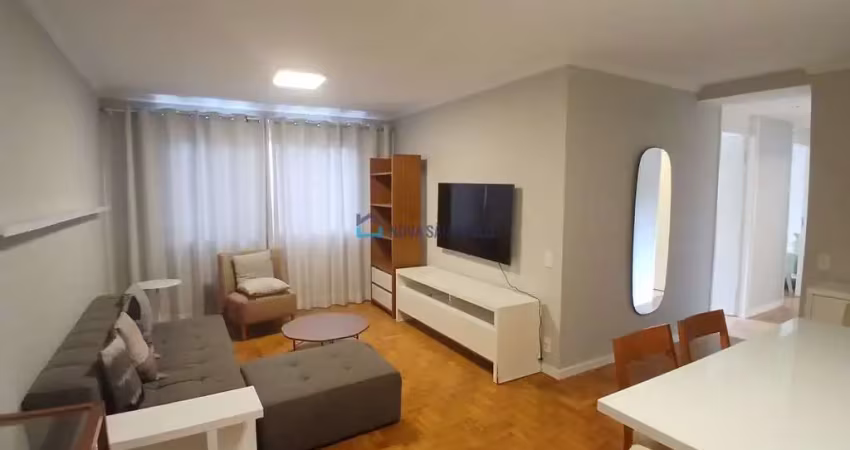 Apartamento reformado com 3 quartos 1 suíte  à venda em moema.