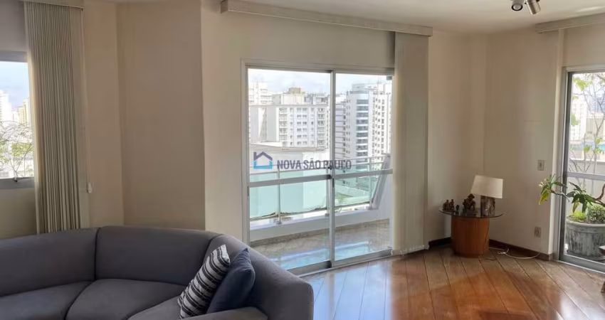Apartamento 210m², 4 dormitorios - 2 suites - 3 vagas - Moema