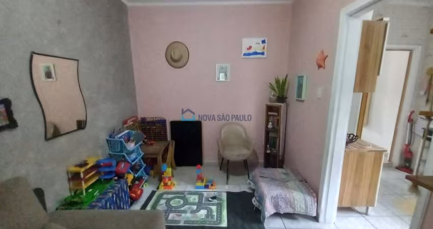 Casa à venda com 2 dormitorios no Jabaquara