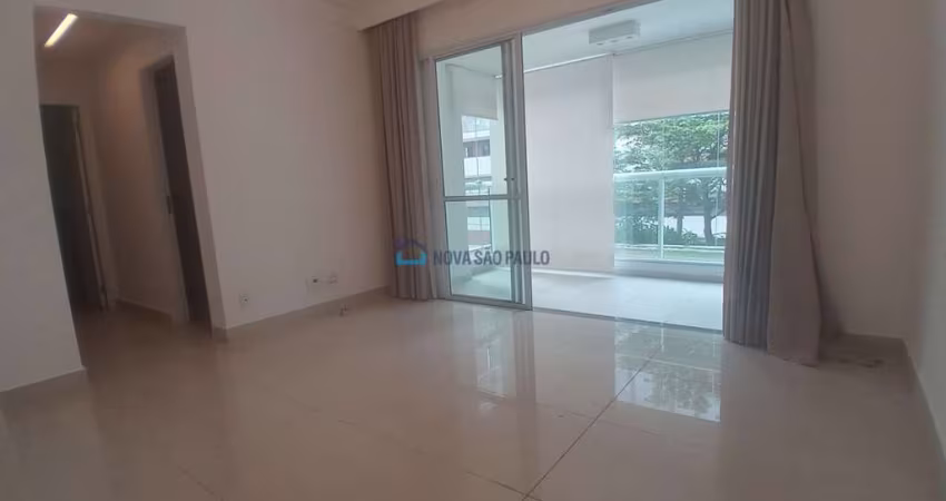 Apartamento à venda no Brooklin com 2 quartos e 1 vaga de garagem.