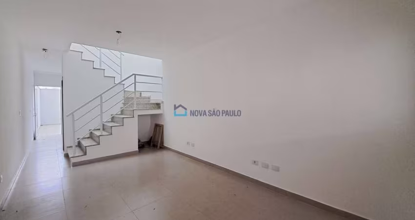 Sobrado à venda no Jardim Prudência com 3 dormitórios