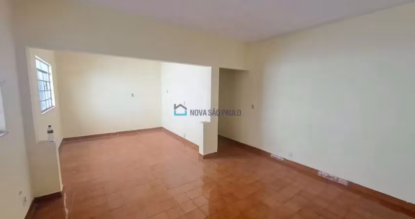 Casa térrea próximo ao Metrô - 3 quartos e 4 vagas