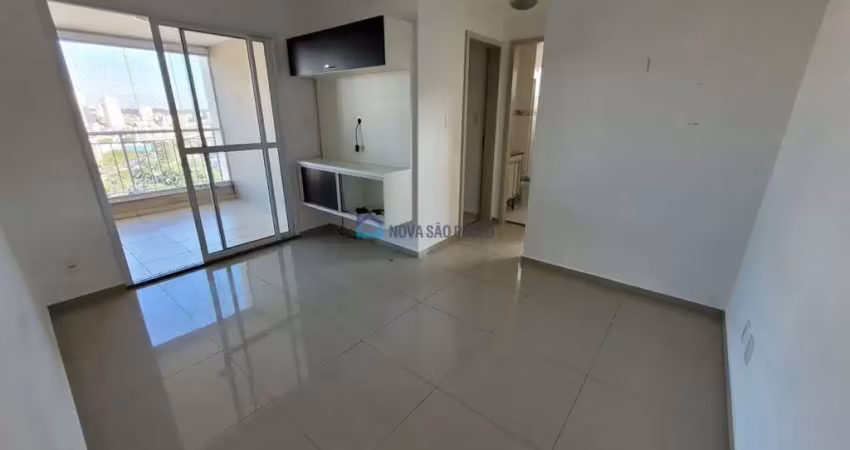 Saúde vago, 60 m² úteis, andar alto, 2 dorms, 2 banheiros, 1 vaga e lazer