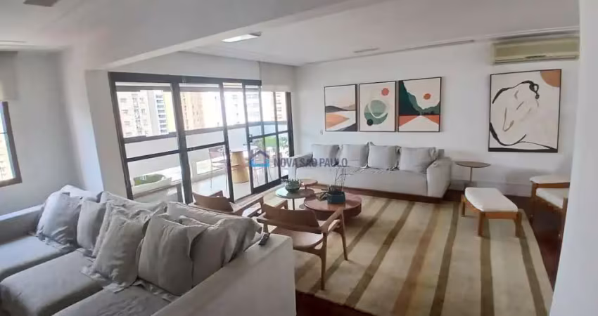 Apartamento em moema com 230m², com 03 dormitórios, sendo 03 suites e 4 vagas de garagem