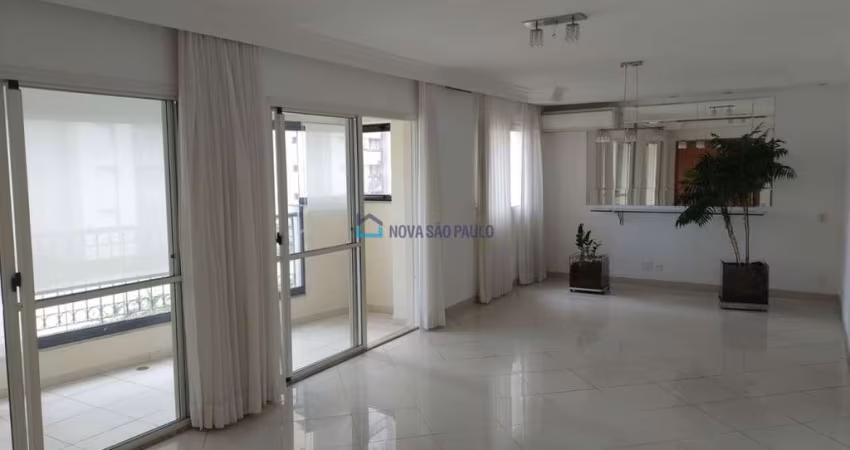 Apartamento com 3 dormitórios à venda na Rua Lacedemônia