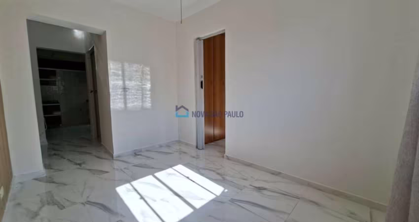 Apartamento Metrô Jabaquara, vago, reformado, 1 vaga, próximo a escolas, bancos, supermercados.