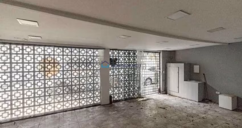 Casa com 3 Quartos, 3 Vagas e Quintal na Vila Mariana