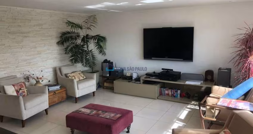 Sobrado 5 dormitórios Chácara Klabin