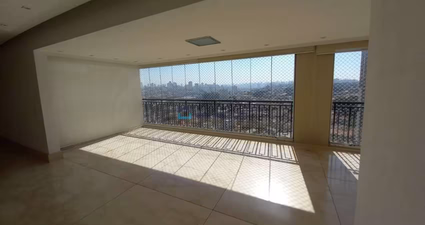 Apartamento com 3 quartos, 2 suites na frente do Metrô