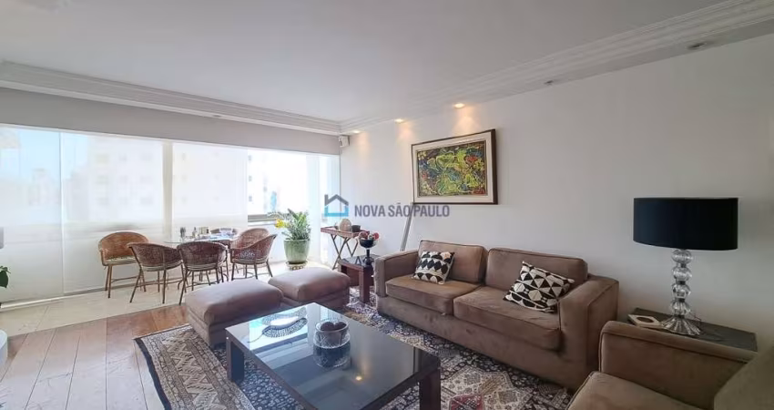 Apartamento à venda em Moema com 4 dormitórios