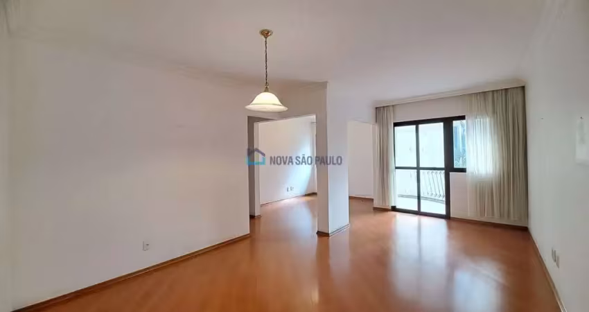 Apartamento à venda em Moema com 2 dormitórios