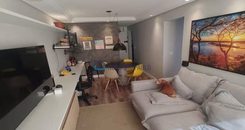Apartamento 2 dormitórios, sala com sacada,  1 vaga