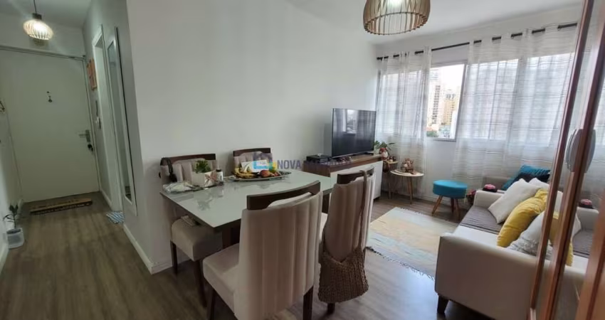 Apartamento a venda no Bosque da Saúde ! 10 minutos de caminha do metrô.