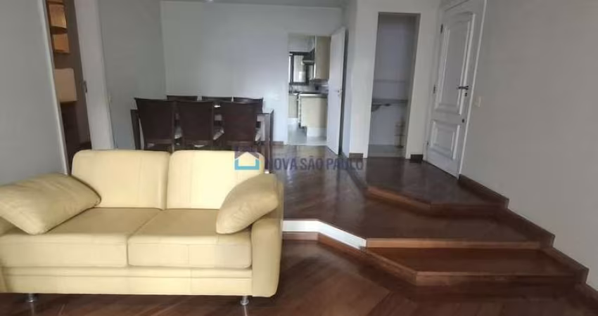 Apartamento 138m² -  2 suítes, 2 vagas demarcadas. Al. dos Anapurus, 883 - Moema
