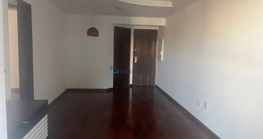 Apartamento à venda com 3 quartos próximo do metrô Santa Cruz