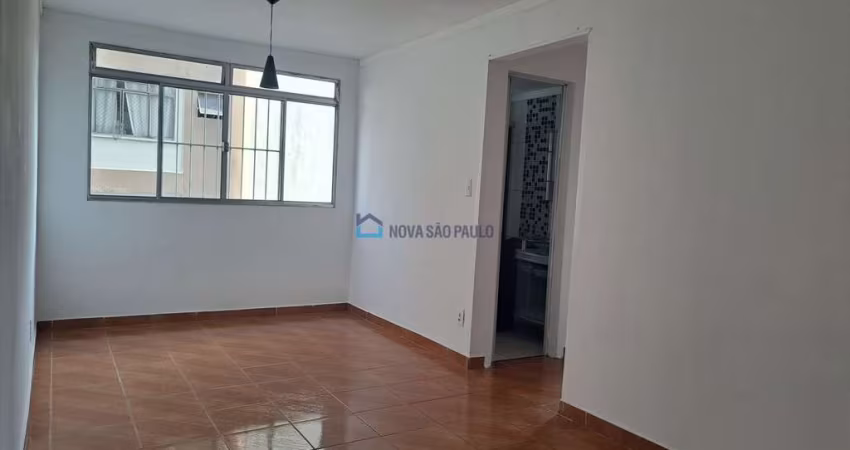 Apartamento com 02 Dormitórios, 01 Vaga no Jabaquara