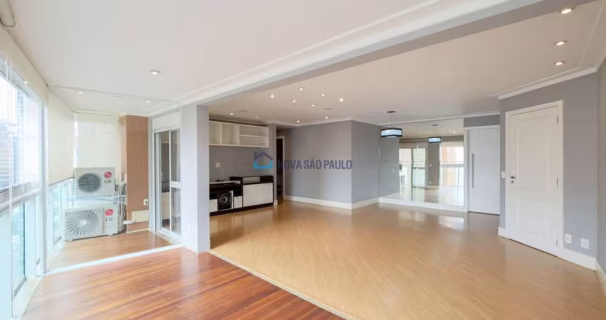 Apartamento de 124,5m² com 3 suítes com varanda integrada