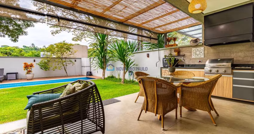 Venda. Jardim Cordeiro. Casa em condomínio com 424m². 4 suítes. 4 vagas.
