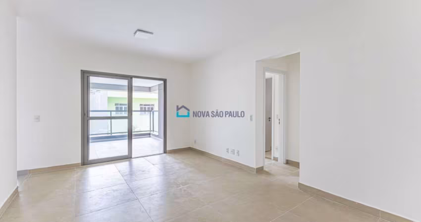 Venda. Vila Clementino. Apartamento com 84m². 2 suítes. 1 vaga