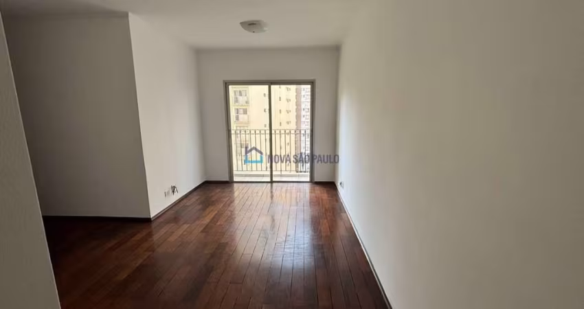 Apartamento na Saúde