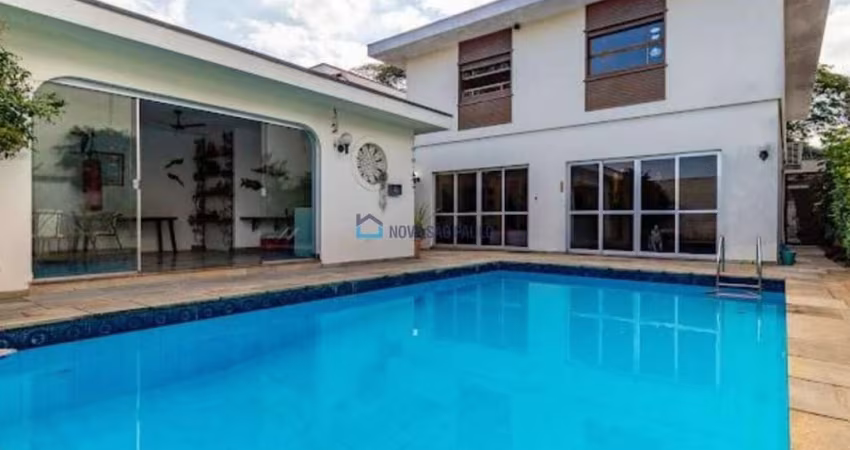 Casa na Granja Julieta com 363 m², 04 dormitórios sendo 04 suites