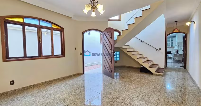 Sobrado à venda com 4 quartos e 4 vagas, 295 m² (jardim oriental)