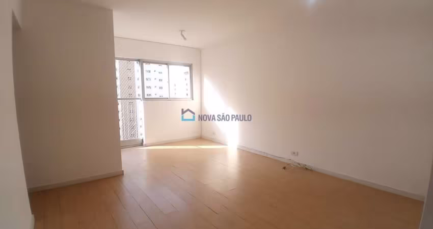 Apartamento à venda na Saúde com 2 quartos ,1 vaga de garagem.