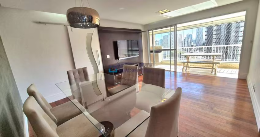 Apartamento à venda com 3 quartos, 1 suíte, varanda gourmet, 2 vagas demarcadas!