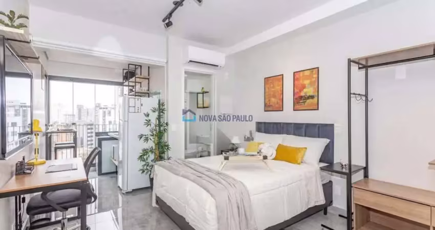 Stúdio 24m² decorado e mobiliado com lazer completo ao lado do metrô!