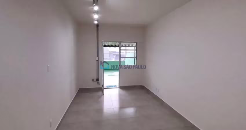 Apartamento garden reformado com porcelanato, bancada com cooktop em granito perto da santa casa!