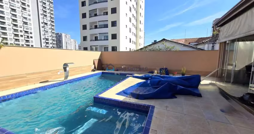 Casa térrea com 4 dormitórios, 2 vagas ao lado do metrô são judas