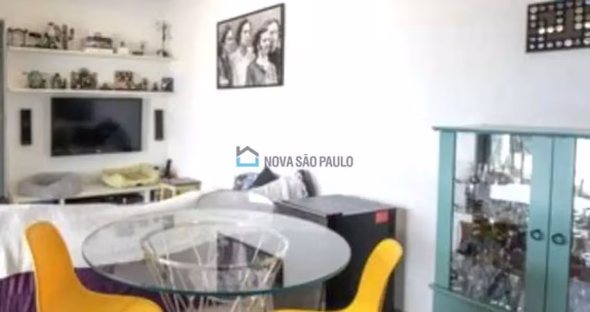 Apartamento de 2 dormitórios próximo ao metrô Saúde!
