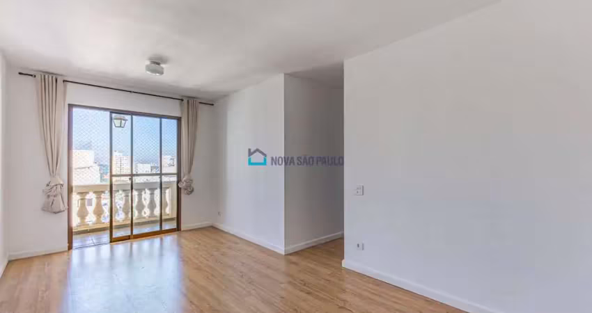 Apartamento com sacada  3 quartos sendo 1 suíte à venda em vila clementino.