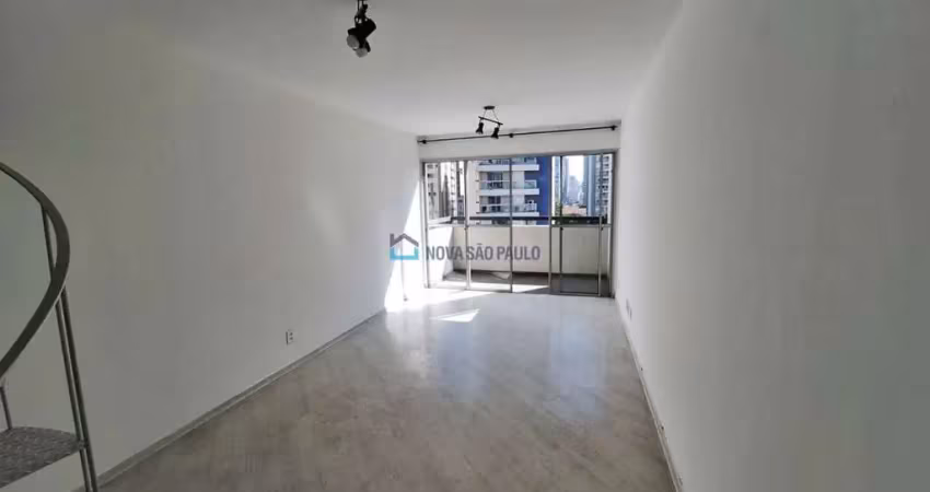 Apartamento duplex ao lado do metrô vila mariana com 02 vagas !