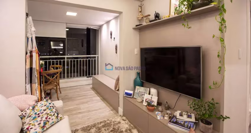 Apartamento à venda com 2 dormitórios e varanda no bairro saúde em sp