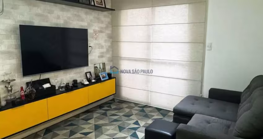 Apartamento 1 dormitório, sala com sacada! 1 vaga saude!