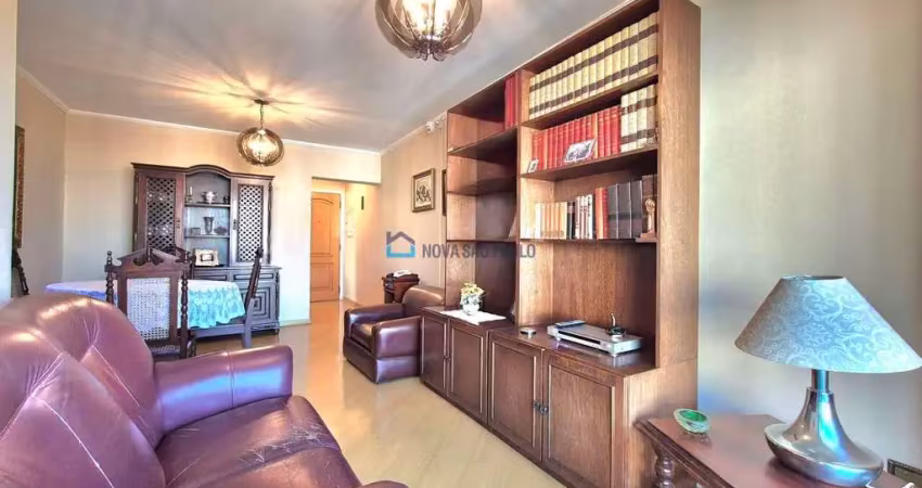 Apartamento de 77m, com 2 dormitórios  com  dependência de empregado, sacada, próximo metrô saúde!