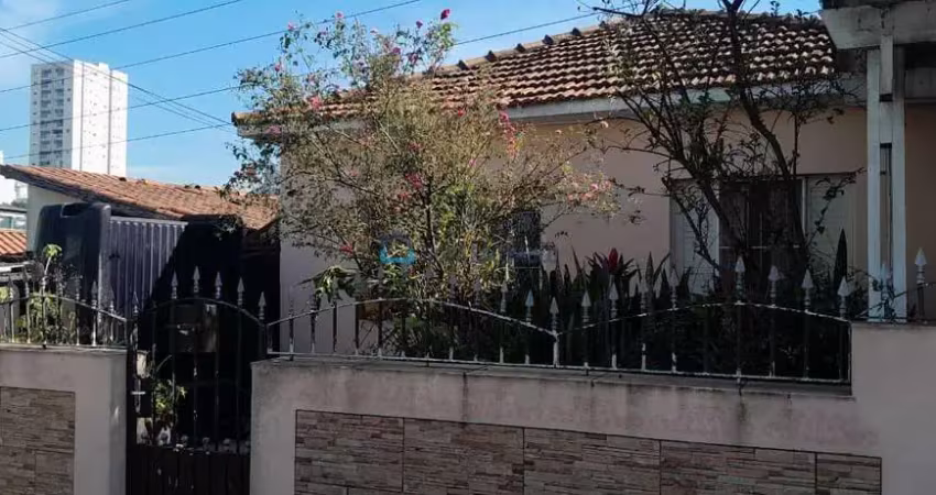 Casa térrea antiga /terreno com 2 casas na vila da saúde