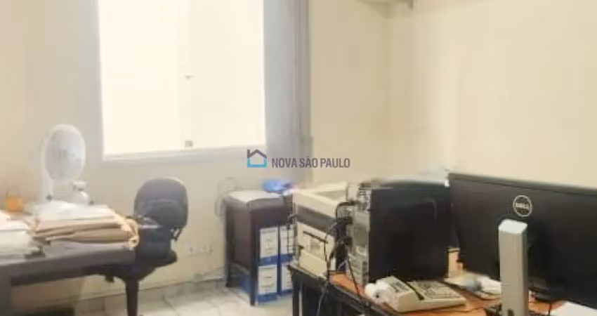 Imóvel comercial à venda entre metrô praça da árvore e saúde, ideal para clínica e escritório