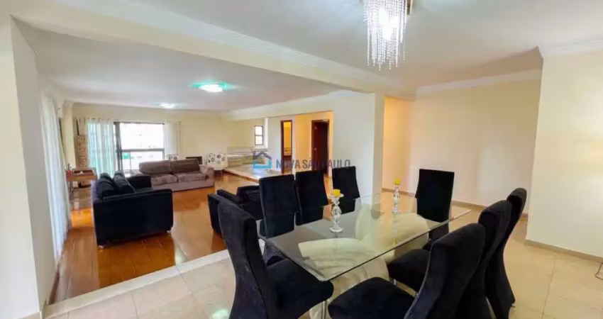 Apartamento à venda, com 374m², 4 suítes, lareira, sacada gourmet, 5 vagas, na vila mariana.