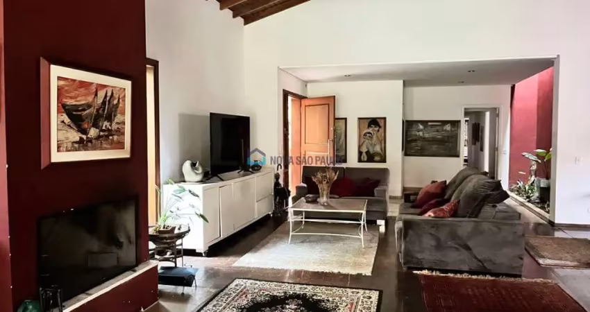 Casa térrea com 4 dormitórios em terreno de 982 m² ? quintal amplo, edícula e pomar