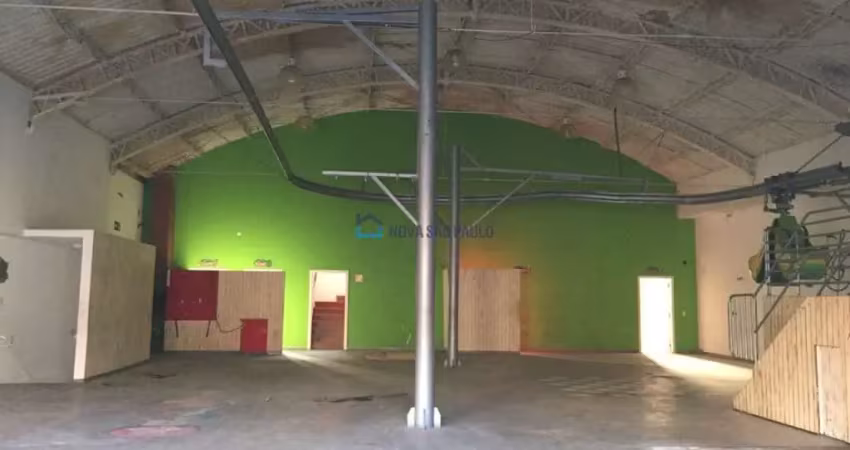 Galpão comercial na saúde, em zc, com 682m² de construção