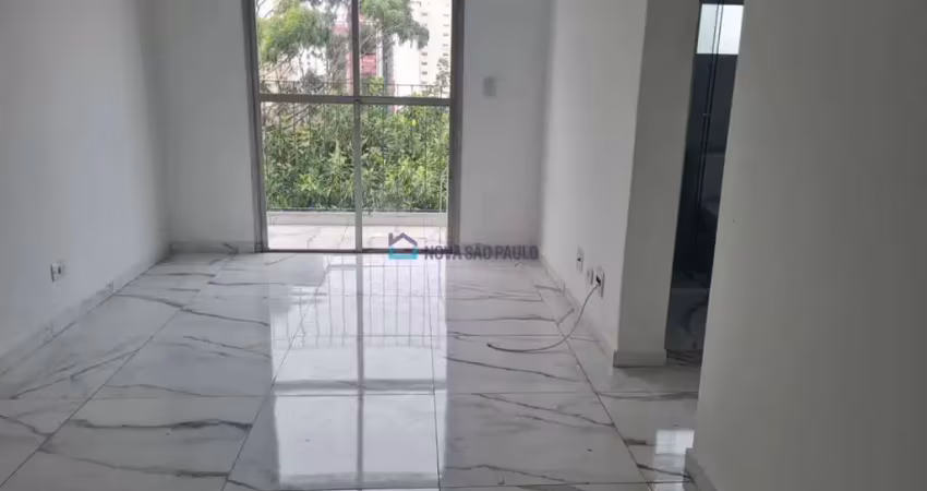 Apartamento 2 dormitórios,  sala com acada, 1 vaga, sao judas, metrô!