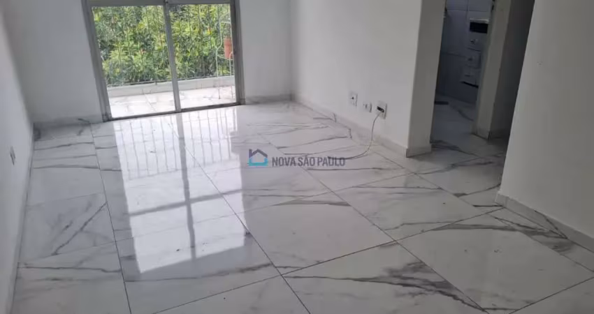 Apartamento 2 dormitórios,  sala com acada, 1 vaga, sao judas, metrô!