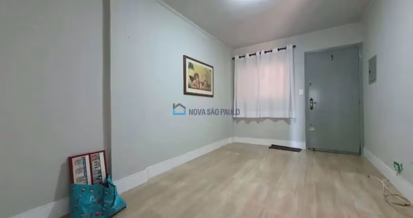 Apartamento a venda ao lado do metrô são judas com 02 dormitórios !